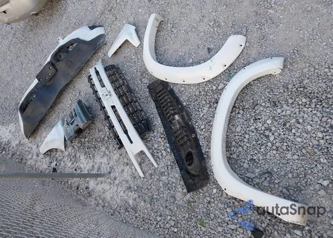 2019 Chevrolet Silverado 1500 Rst from USA, damaged, VIN 3GCUYEED9KG216849